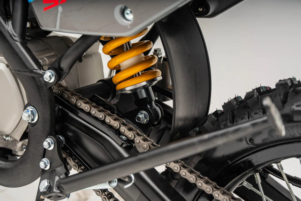 Trailmaster SX125 Dirt Bike – 124cc 4-Speed Manual | Lightweight Power | In Stock at Lee Motorsports!