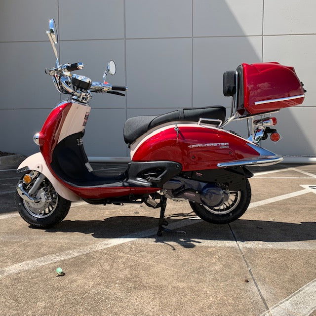 TrailMaster Sorrento 50cc Street Scooter