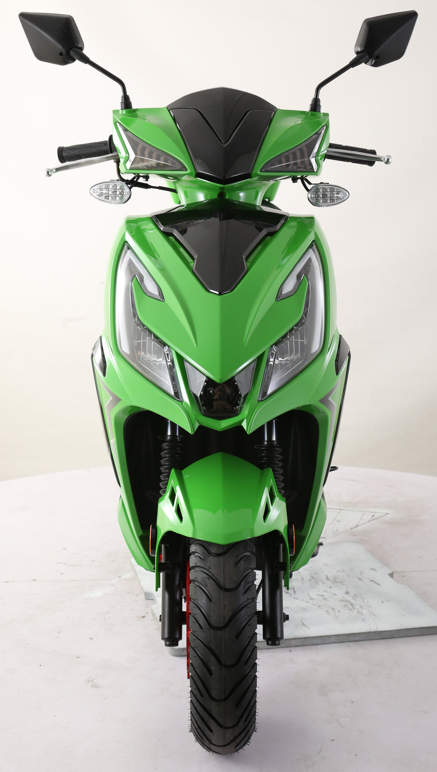 TrailMaster Trophy 50cc Street Scooter