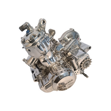 Load image into Gallery viewer, Applying Metal Polish by Renoll Designs to aluminum surface